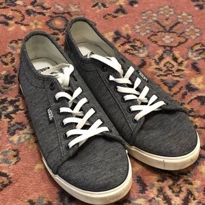 SOLD ❌ Women’s Grey Lace up Vans